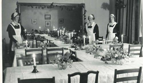 Julbord på Bollnäs lasarett på 1930-talet.