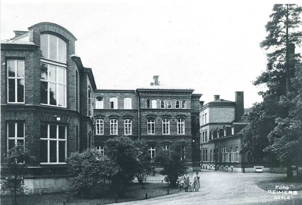 Bildkälla: Reimers Gävle. Fotografiet ingår i arkivet efter Gävle sjukhusmuseum som förvaras i regionarkivet.